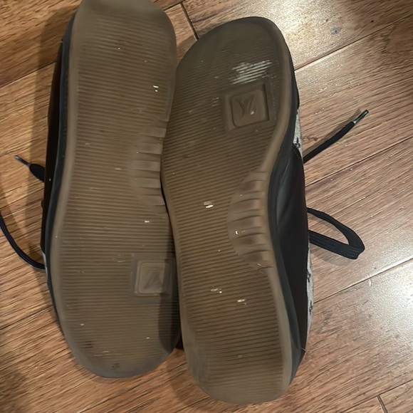 💰Vintage 100% Authentic LV shoes purchase at the Paris LV store! 💙💙 - Picture 3 of 6